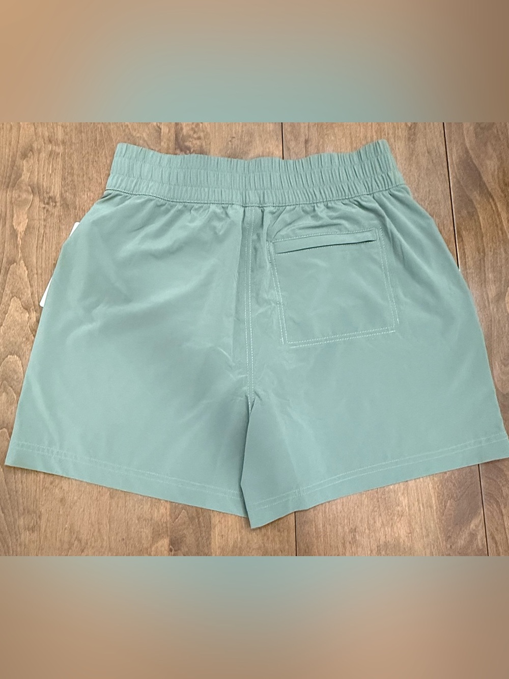 Athleta Wayfind Short Women's Athletic Shorts in Sage Green - Picture 2 of 9